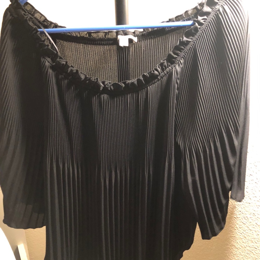 Halston Women's Off Shoulder 3/4 Bell Sleeve